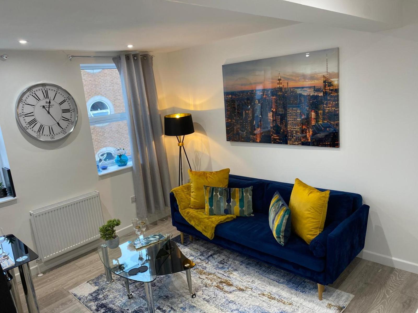 Stylish Apartment In Watford Watford  Dış mekan fotoğraf