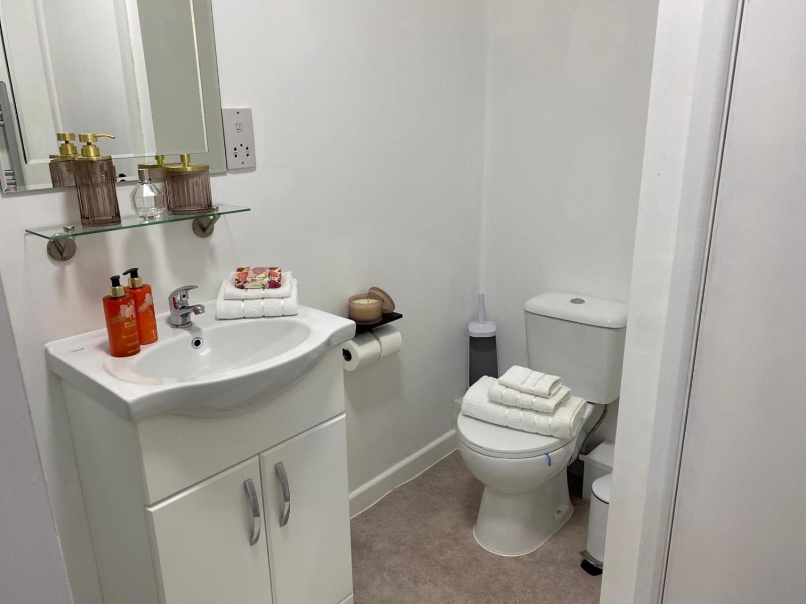 Stylish Apartment In Watford Watford  Dış mekan fotoğraf