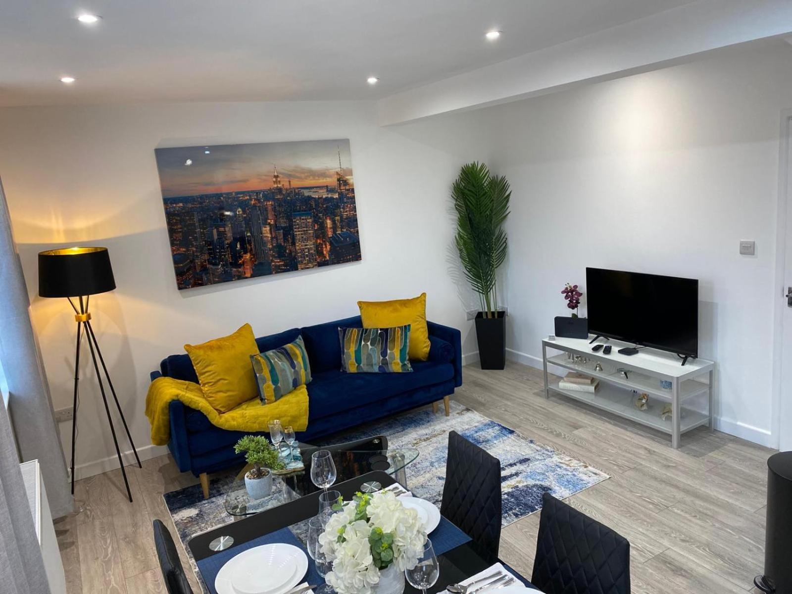 Stylish Apartment In Watford Watford  Dış mekan fotoğraf